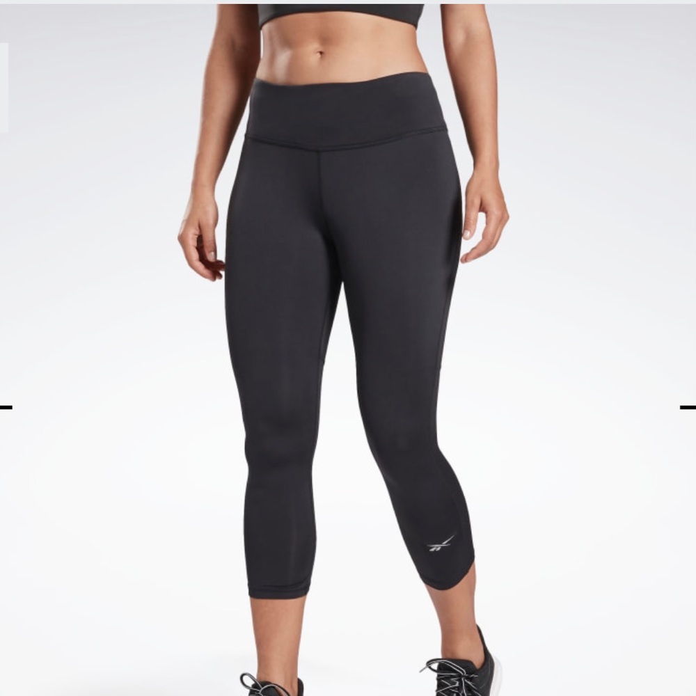 NEW Reebok Black workout cropped leggings Size XS